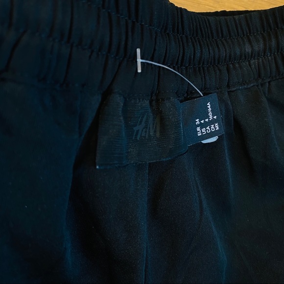 Silver Sequin Paisley Print Shorts w Drawstring  4 - Picture 9 of 11